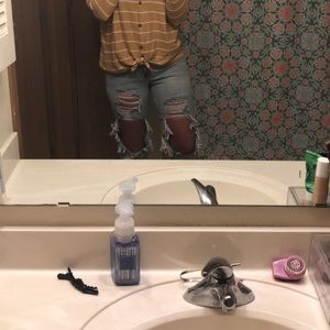 Women’s mom jeans - new with tags